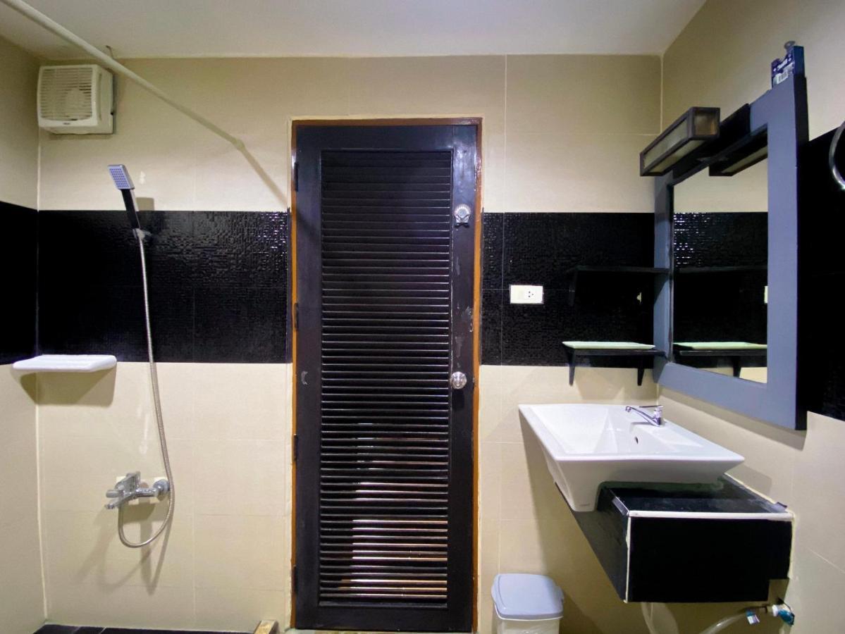 Tjr Boutique Hotel Chiang Mai Buitenkant foto